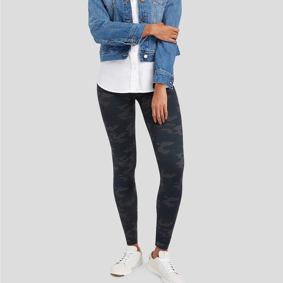 NEW with Tags Spanx Look at me now leggings. - Picture 2 of 2